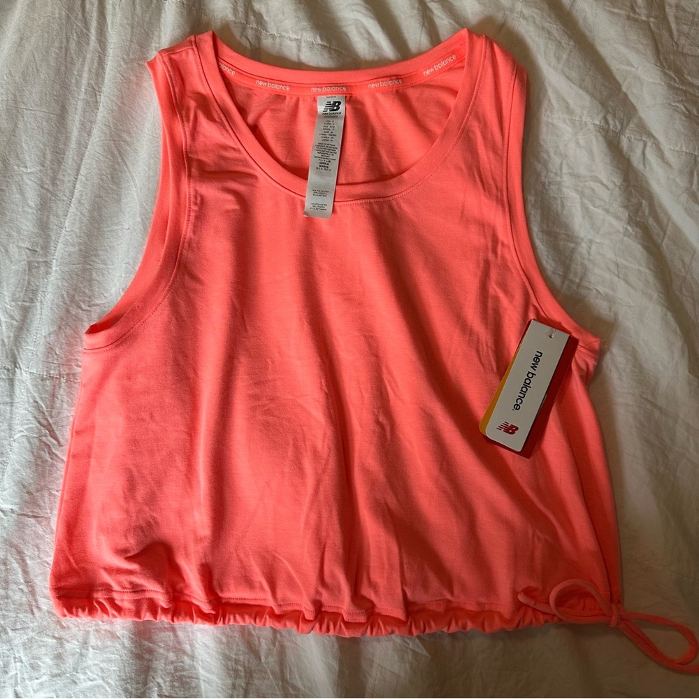 NWT❗️ New Balance studio cinch top